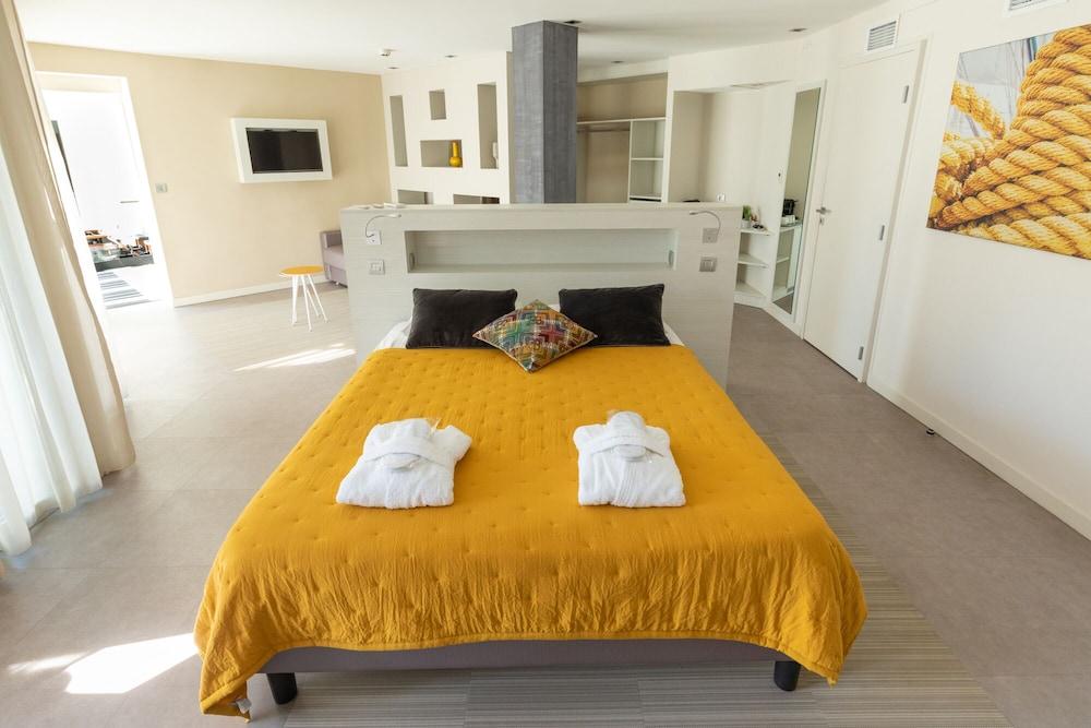 Hotel Europe Ла-Гранд-Мот Экстерьер фото