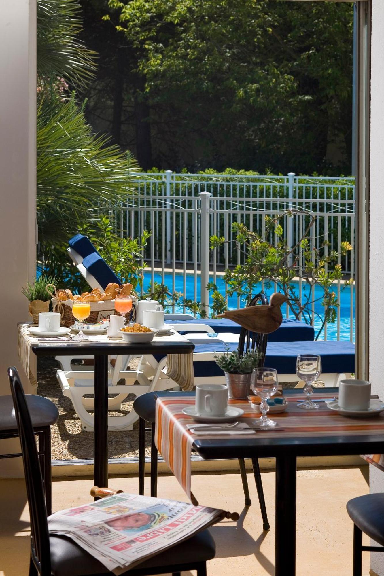 Hotel Europe Ла-Гранд-Мот Экстерьер фото